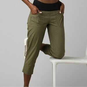 Prana Green Summit Capri Pants